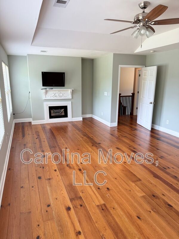 Building Photo - 2208 Howlong Ave