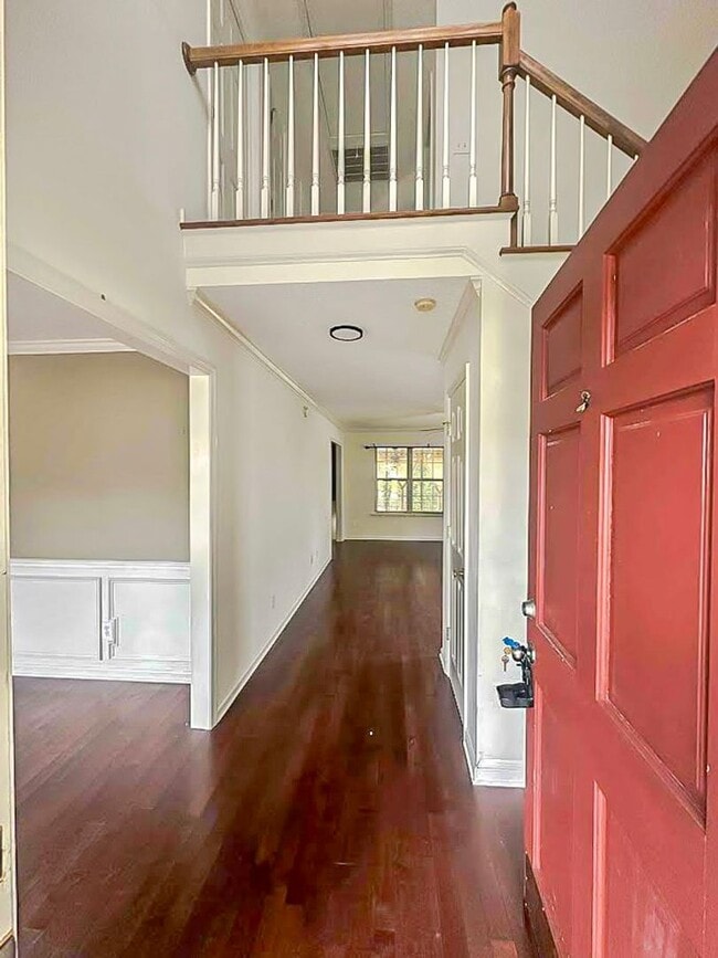 Building Photo - 3007 St James Pl