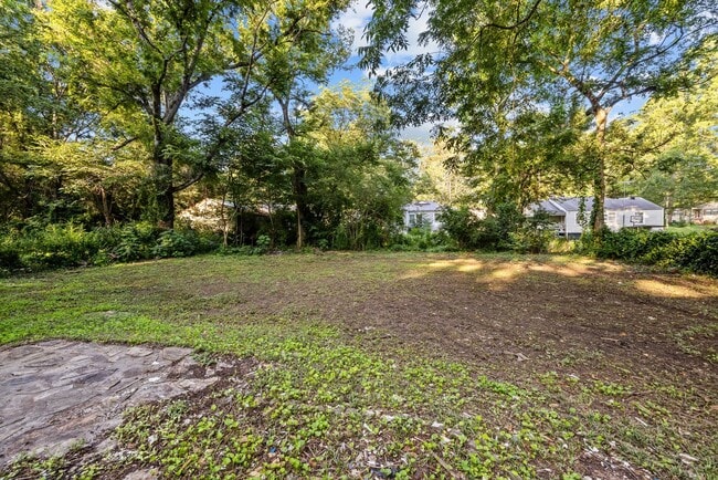 Building Photo - Charming 3 Bedroom, 2 Bathroom house