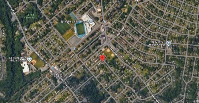 Building Photo - FIRST MONTH FREE* Twin home with new carpe...