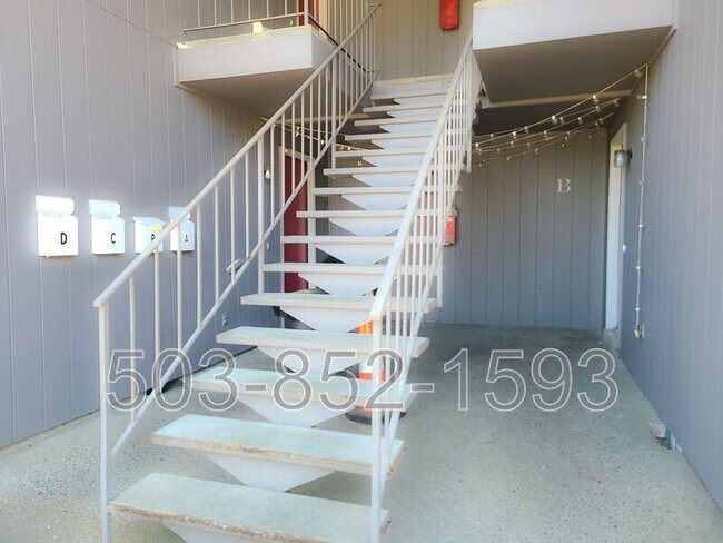 Building Photo - 2326 21st Pl