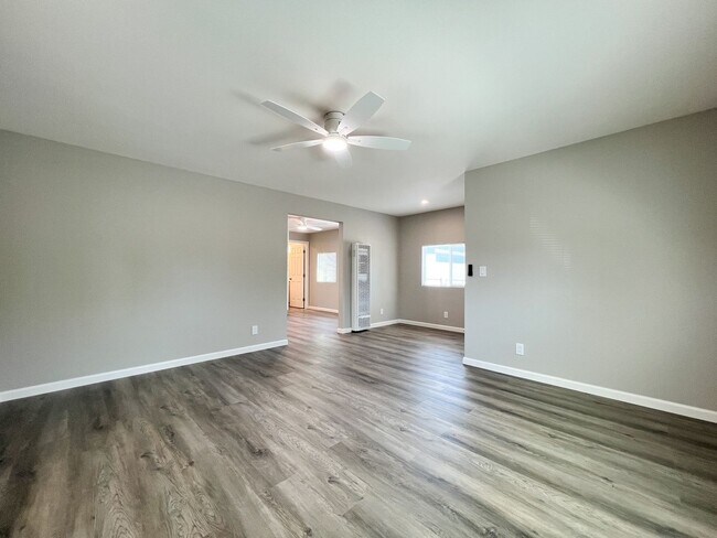 Building Photo - Newly Remodeled Two Bedroom Napa House