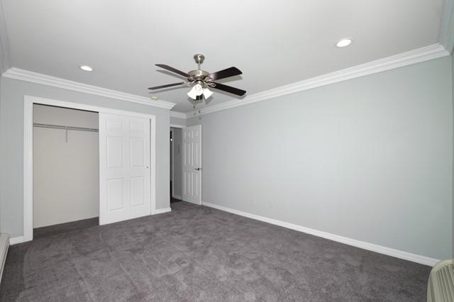 Building Photo - 483 Little East Neck Rd