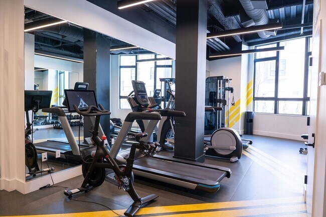 Building Photo - 2 Sinclair Rd