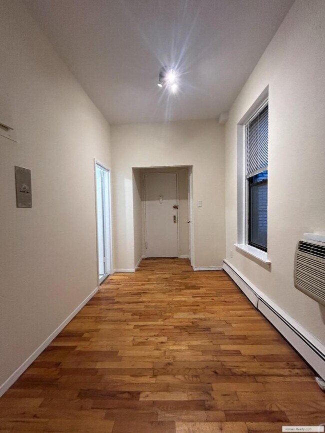 Building Photo - 0 bedroom in NEW YORK NY 10024