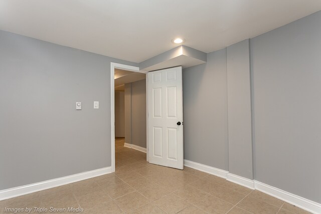 Building Photo - 447 W 81st St