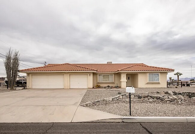 Primary Photo - South Side 3 Bedroom Home-Rent Now REDUCED