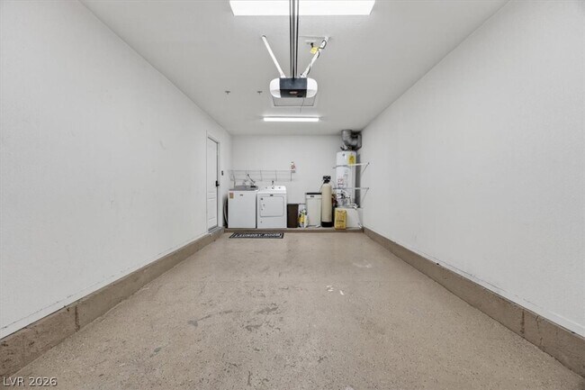 Building Photo - 3137 Bel Air Dr