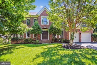 Building Photo - 8931 Falls Farm Dr