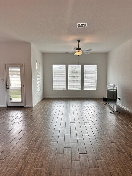 Building Photo - 15126 Nettleton Ml