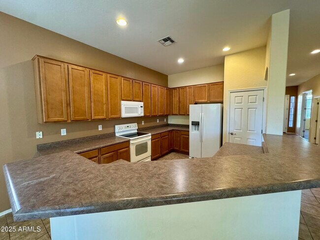 Building Photo - 2407 W Crimson Terrace