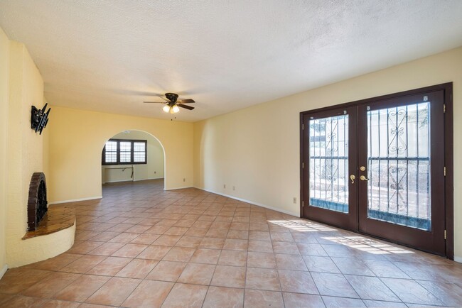 Building Photo - SPACIOUS EAST EL PASO HOME WITH POOL