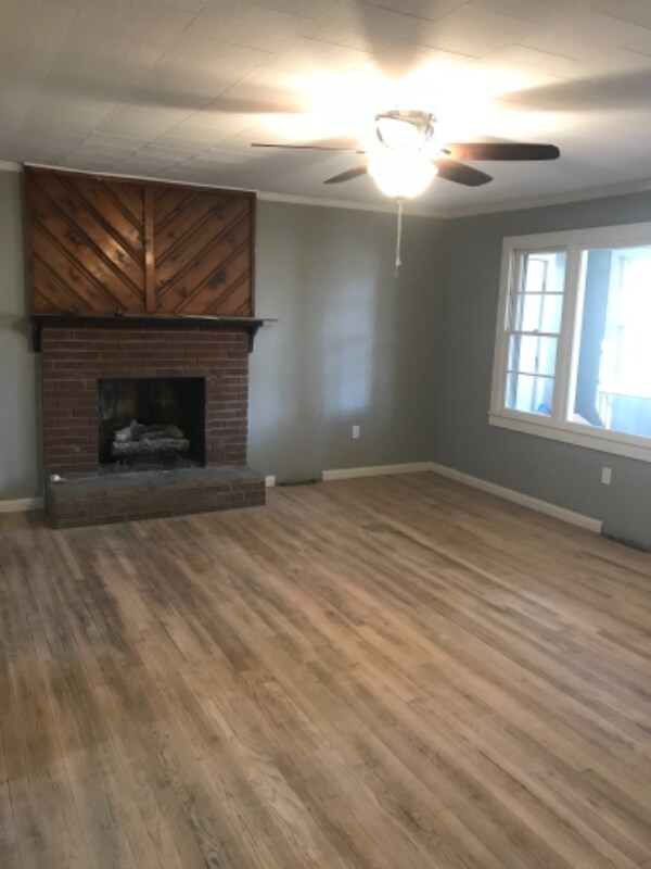 Building Photo - 300 N Hampton Rd