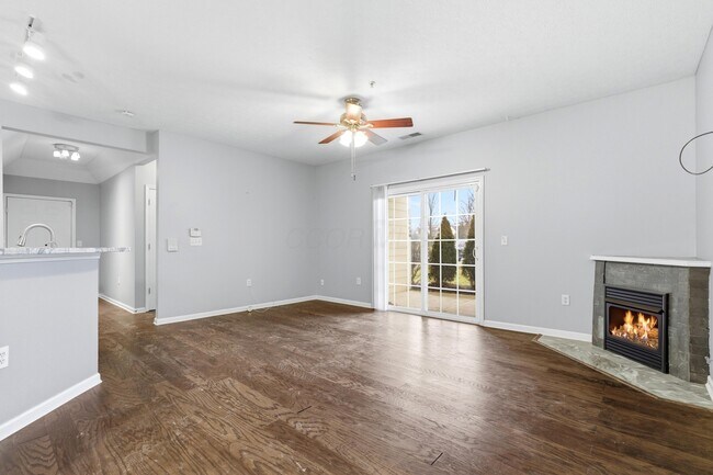 Building Photo - 7728 S Essex Gate Dr