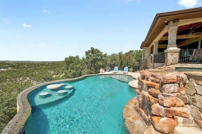 Building Photo - 18100 Ranchland Hill Vista