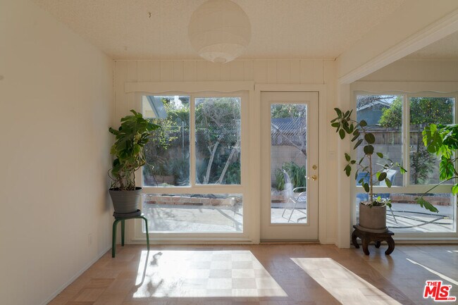 Building Photo - 22736 Cantlay St