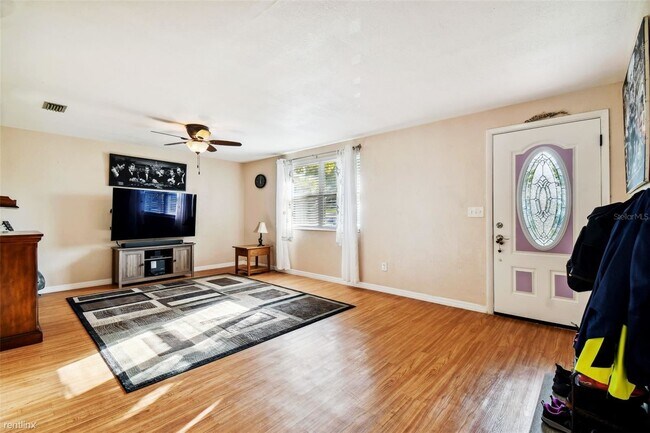 Building Photo - 2 br, 2 bath House - 4404 Hagen Avenue