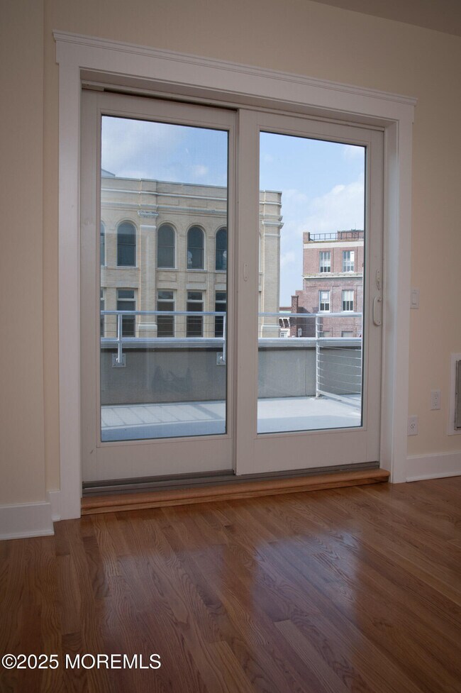 Building Photo - 550 Cookman Ave