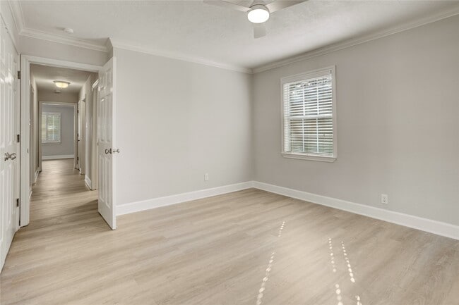 Building Photo - 4708 Mayfair St