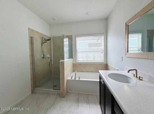 Building Photo - 8953 Devon Pines Dr