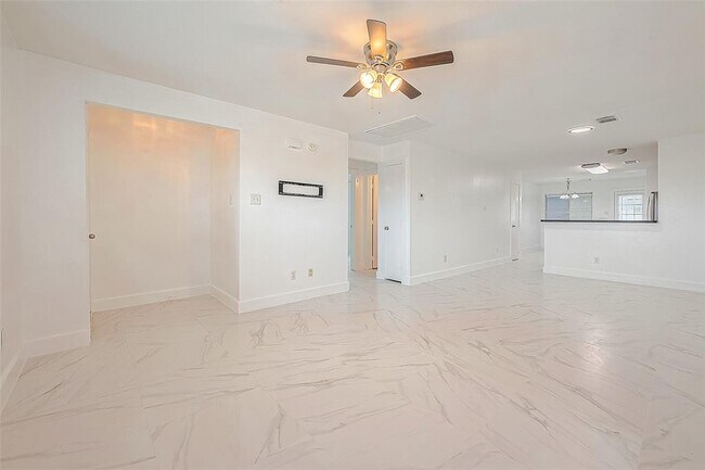 Building Photo - 20939 Young Meadows Way