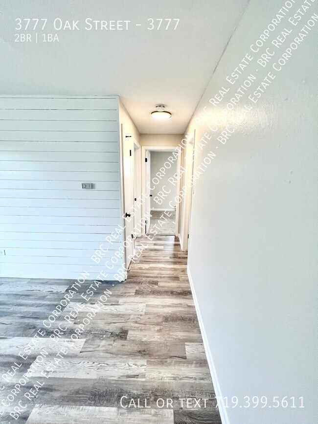 Building Photo - 3777 Oak St