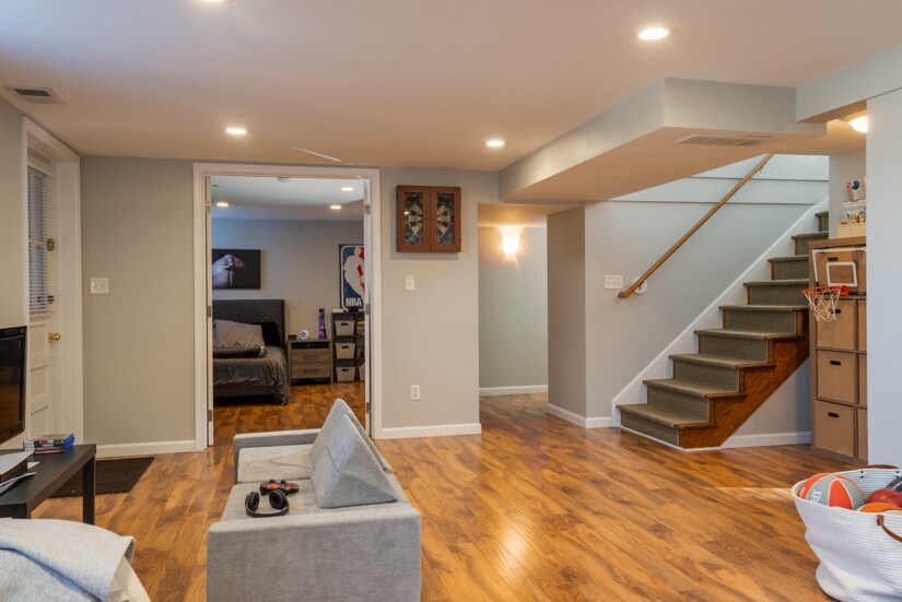 Looking towards 4th Bedroom - 621 Broadview Dr