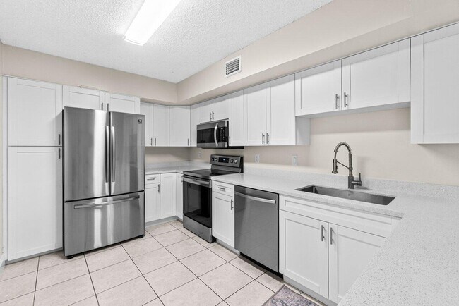 Building Photo - 3190 Leewood Terrace