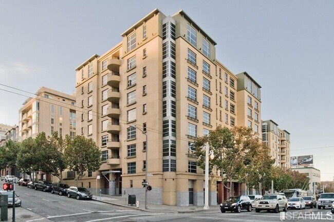Primary Photo - 1800 Washington St