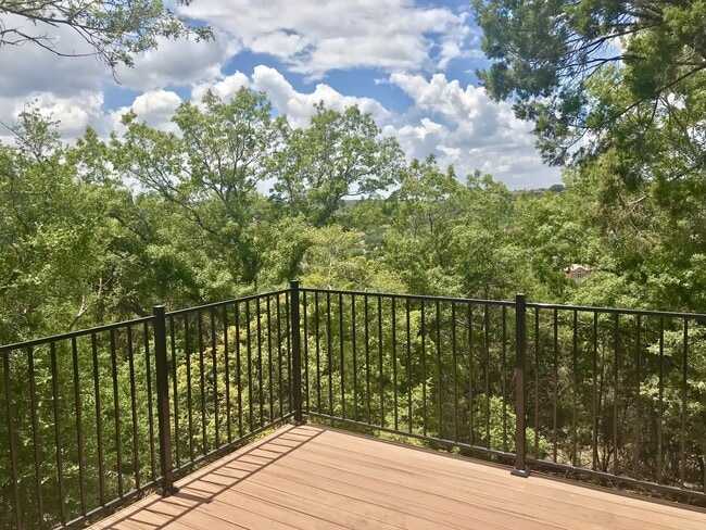 Building Photo - Beautiful Home in Great Hills!