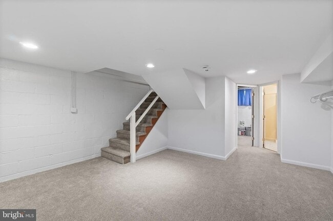 Building Photo - 3 Bedroom Dundalk