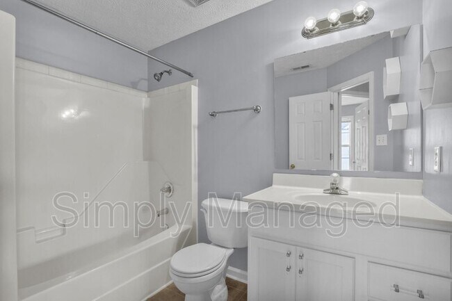 Building Photo - 3926 Red Oak Drive