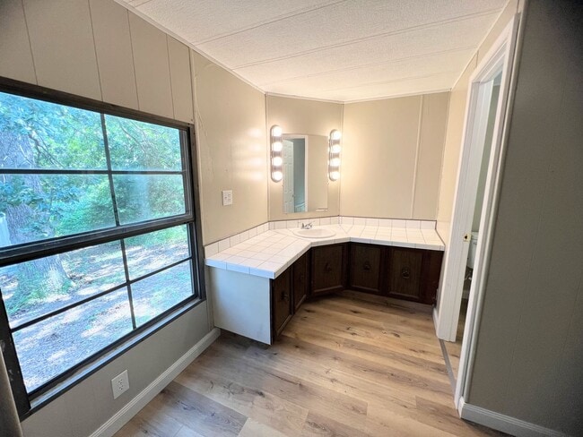 Building Photo - 20891 Hampton Dr