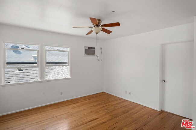 Building Photo - 2231 Laverna Ave