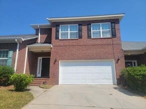 Building Photo - 420 Bowen Falls