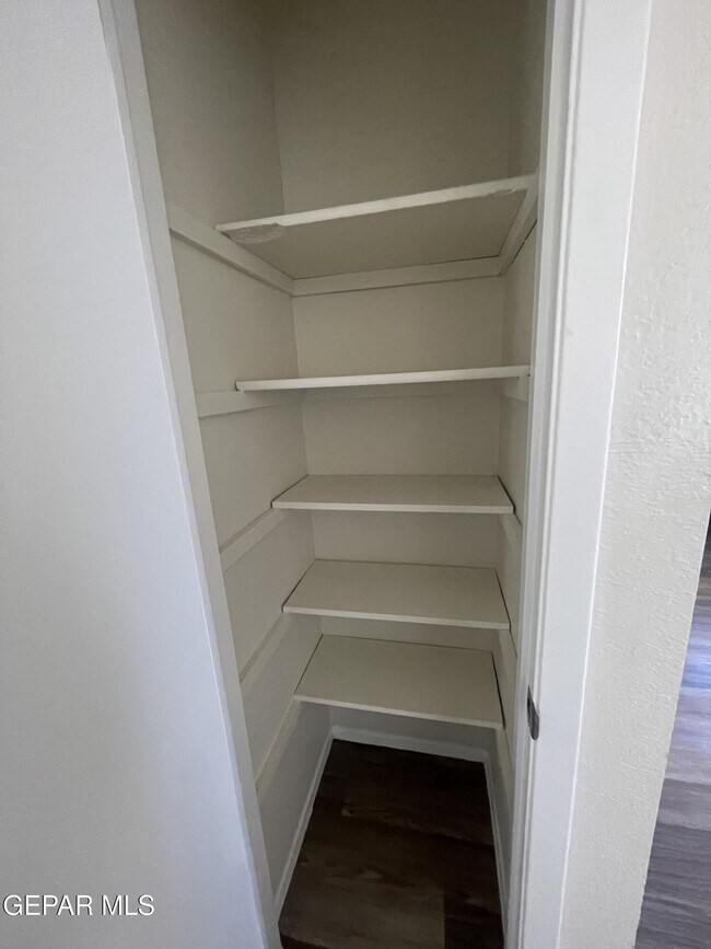 Building Photo - 10716 Georgetown St