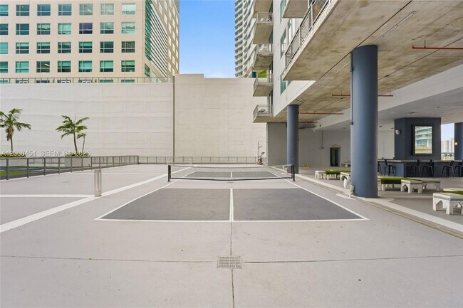 Building Photo - 690 SW 1st Ct