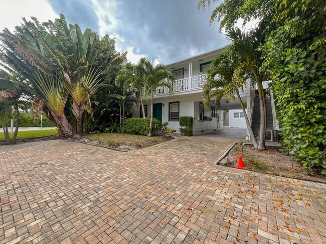 Building Photo - 1713 Florida Ave