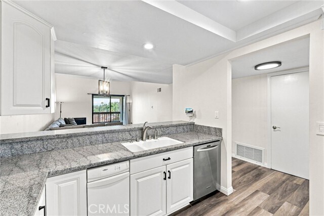 Building Photo - 4835 E Anaheim St