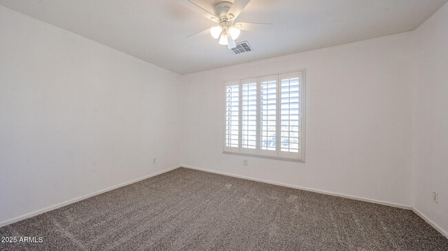 Building Photo - 7015 W Southgate Ave