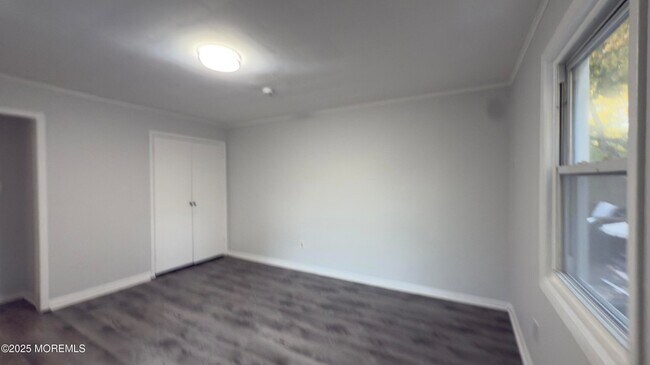 Building Photo - 56 Lindsley Pl