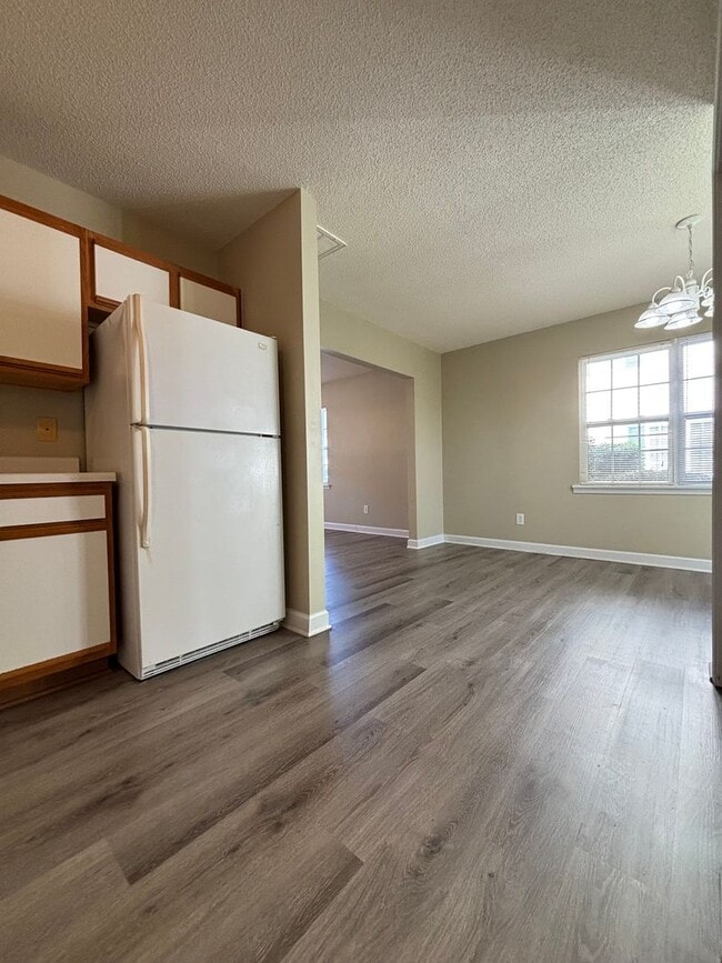 Building Photo - A Treasure in Pirates Cove