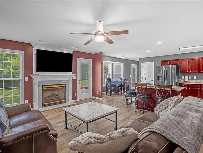 Building Photo - Earn Wealth While Leasing - Like a Homeown...