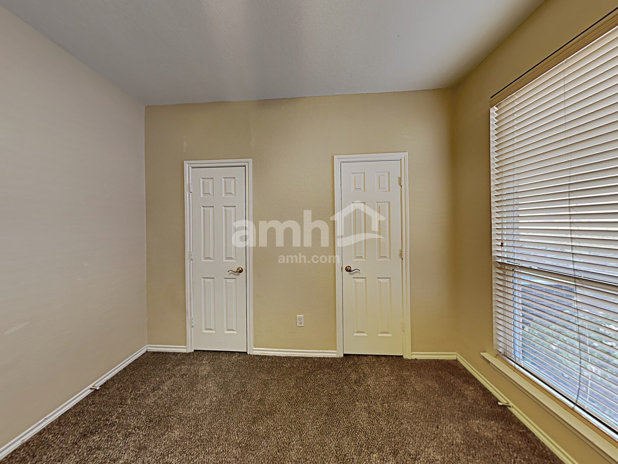 Building Photo - 3605 Varden St