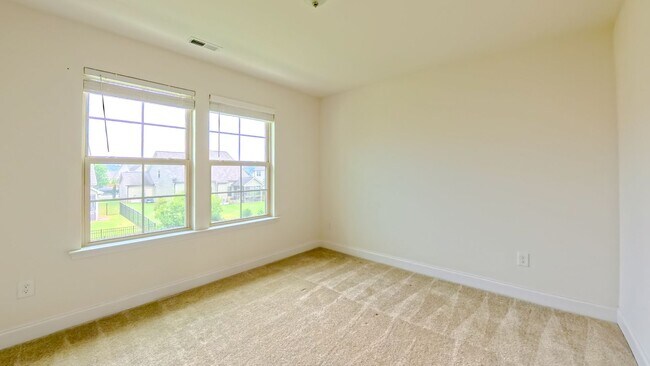 Building Photo - Beautiful Home in Mebane