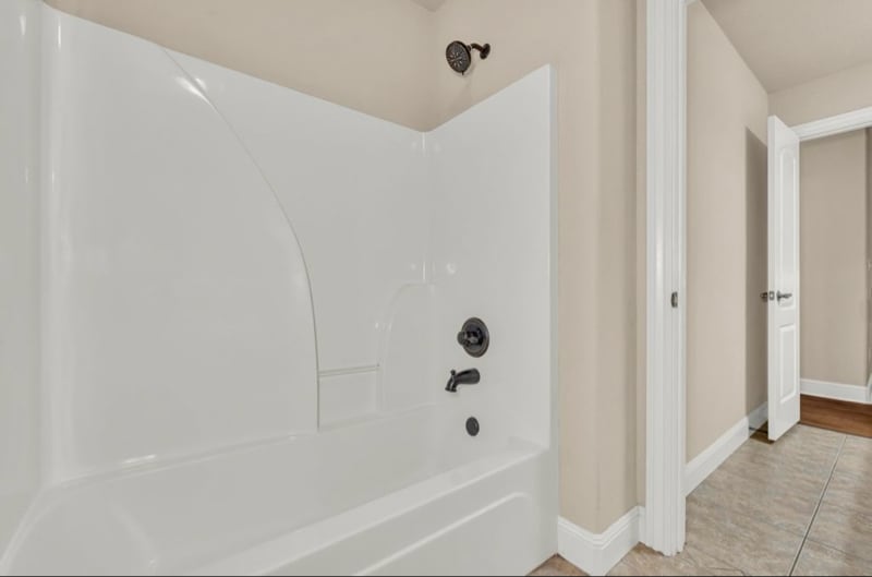 Building Photo - 605 NW 17th Ct