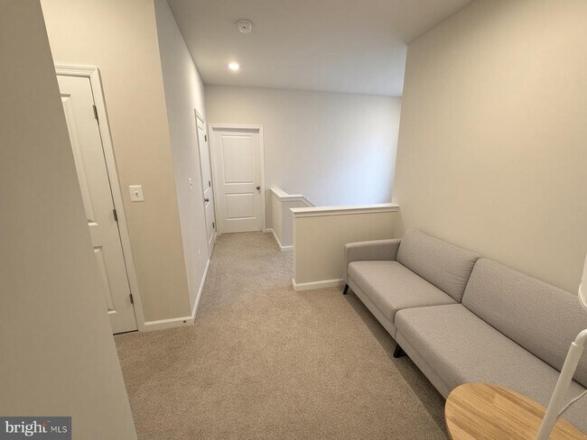 Building Photo - 42 Trout Lily Dr