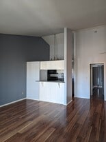 Building Photo - 902 Camino Real