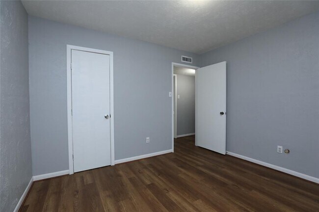 Building Photo - 3903 Coltwood Dr