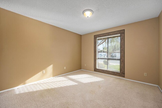 Building Photo - 7808 Selkirk Dr